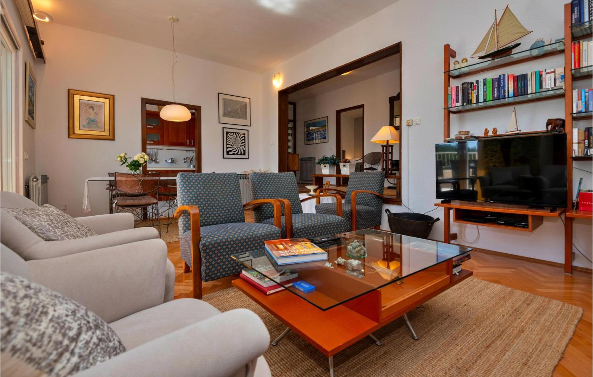 3 Bedroom Gorgeous Home In Makarska Esterno foto