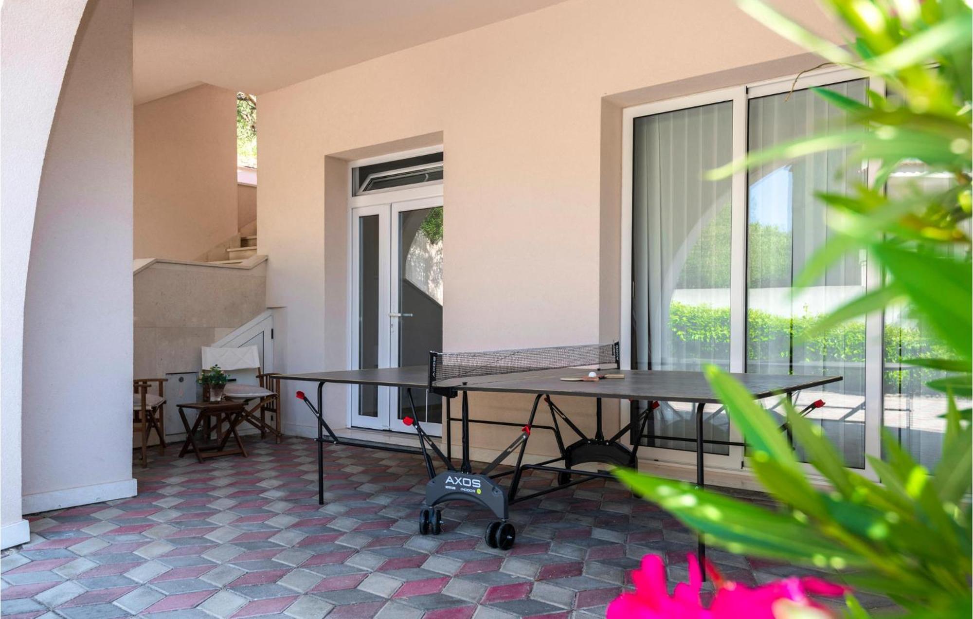 3 Bedroom Gorgeous Home In Makarska Esterno foto