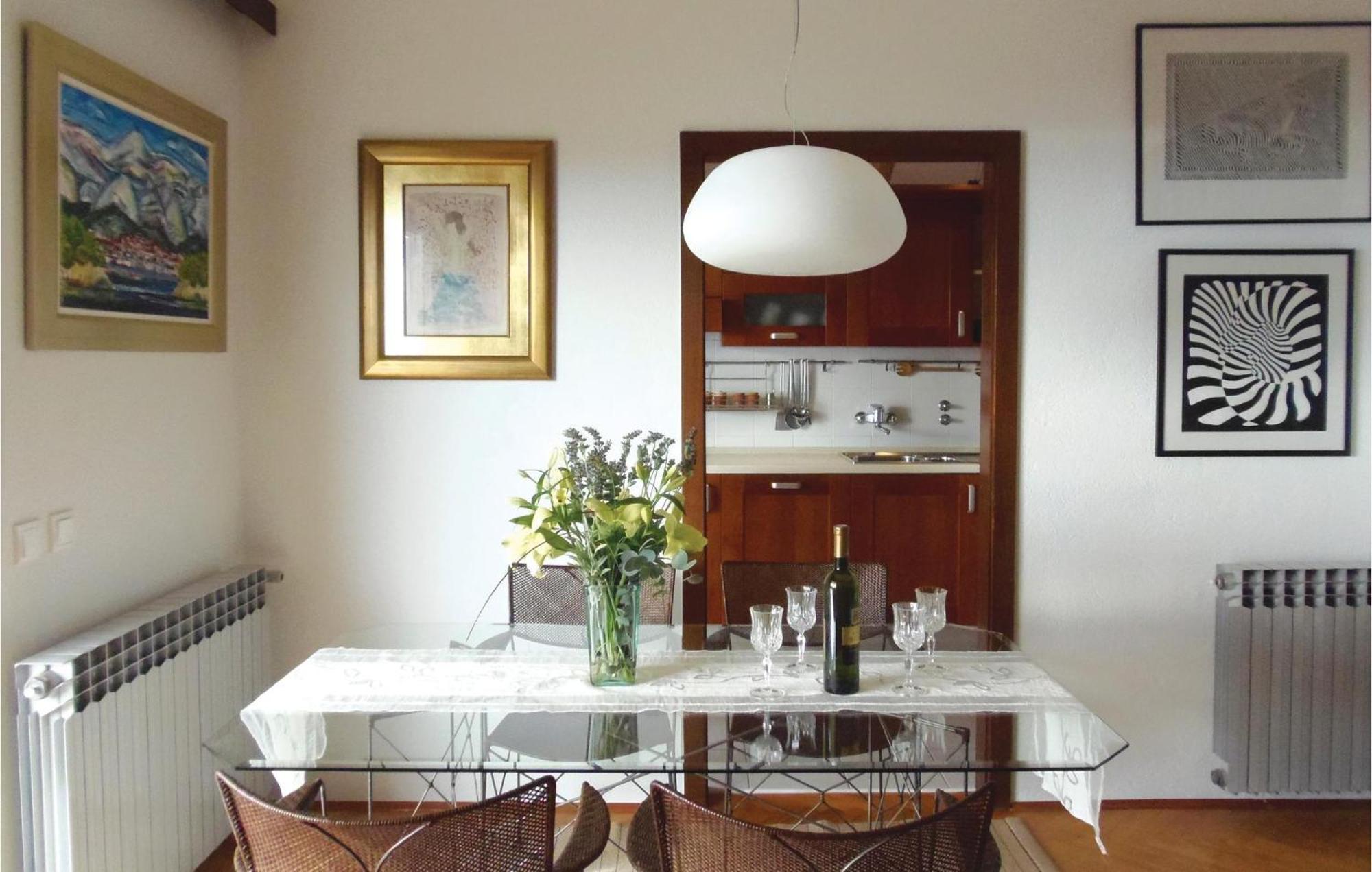 3 Bedroom Gorgeous Home In Makarska Esterno foto