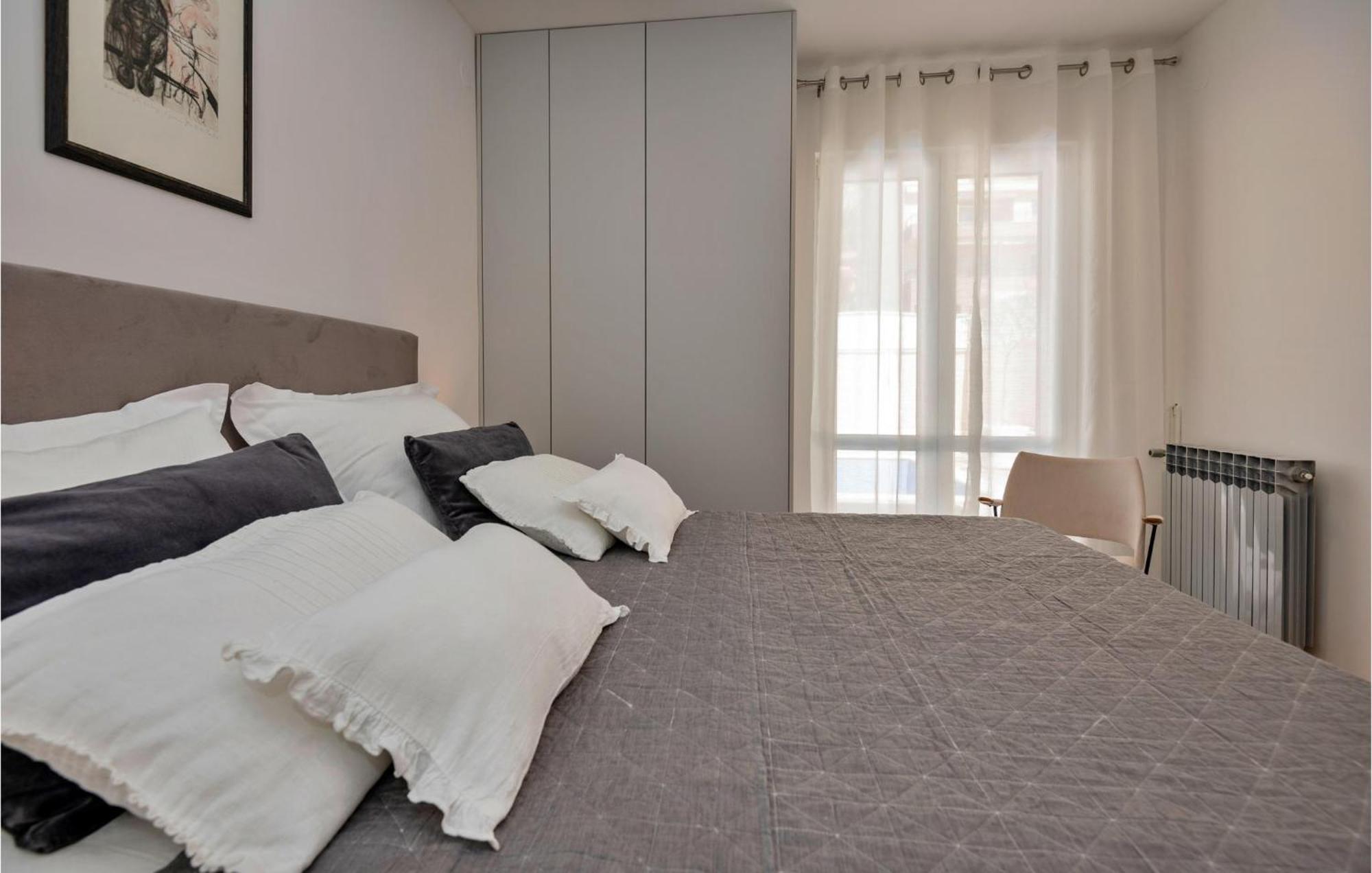 3 Bedroom Gorgeous Home In Makarska Esterno foto